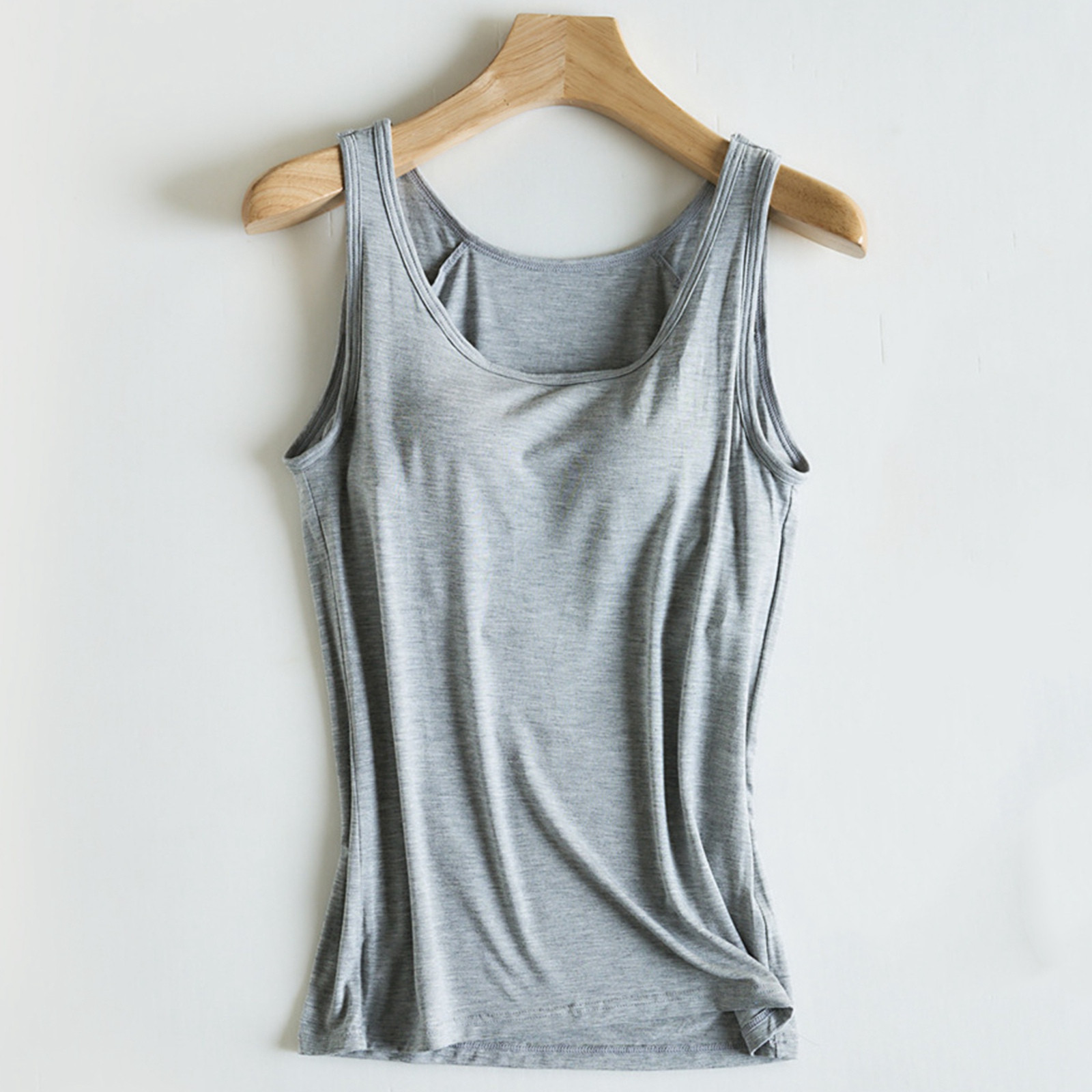 thumbnail image 4 of Camiseta sin costuras tipo bralette para mujer: copas incorporadas, diseño sin costuras, ligera para el uso diario., 4 of 8